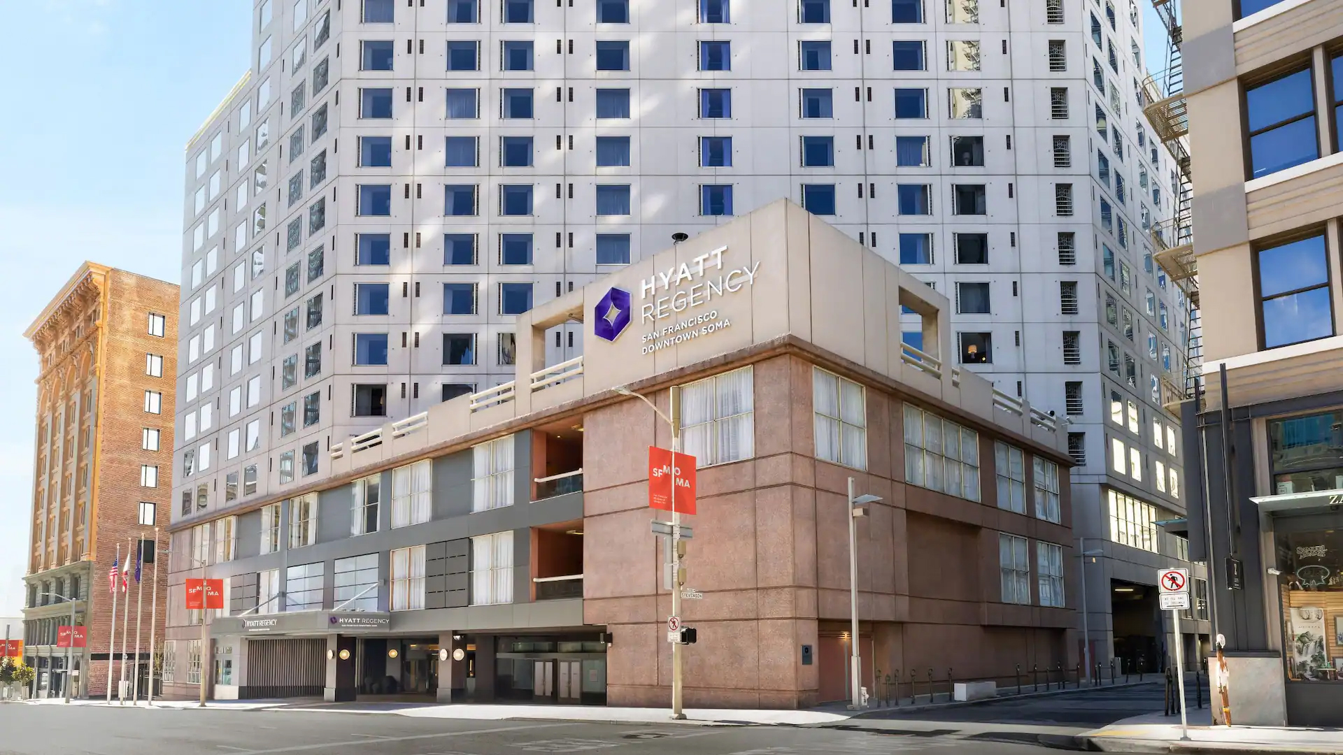 Hyatt-Regency-SanFrancisco-Exterior